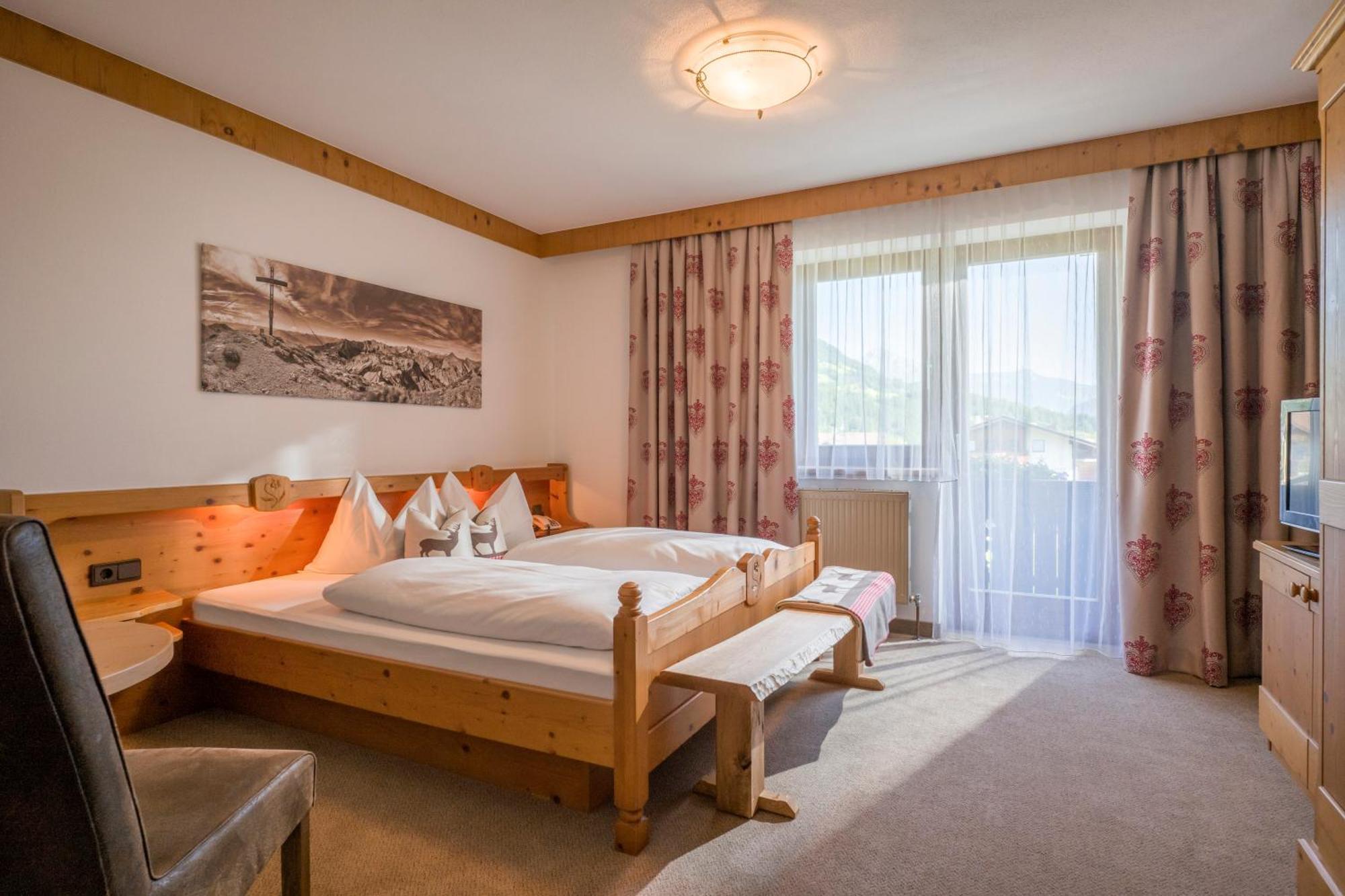 פוגן Hotel Landhaus Zillertal מראה חיצוני תמונה