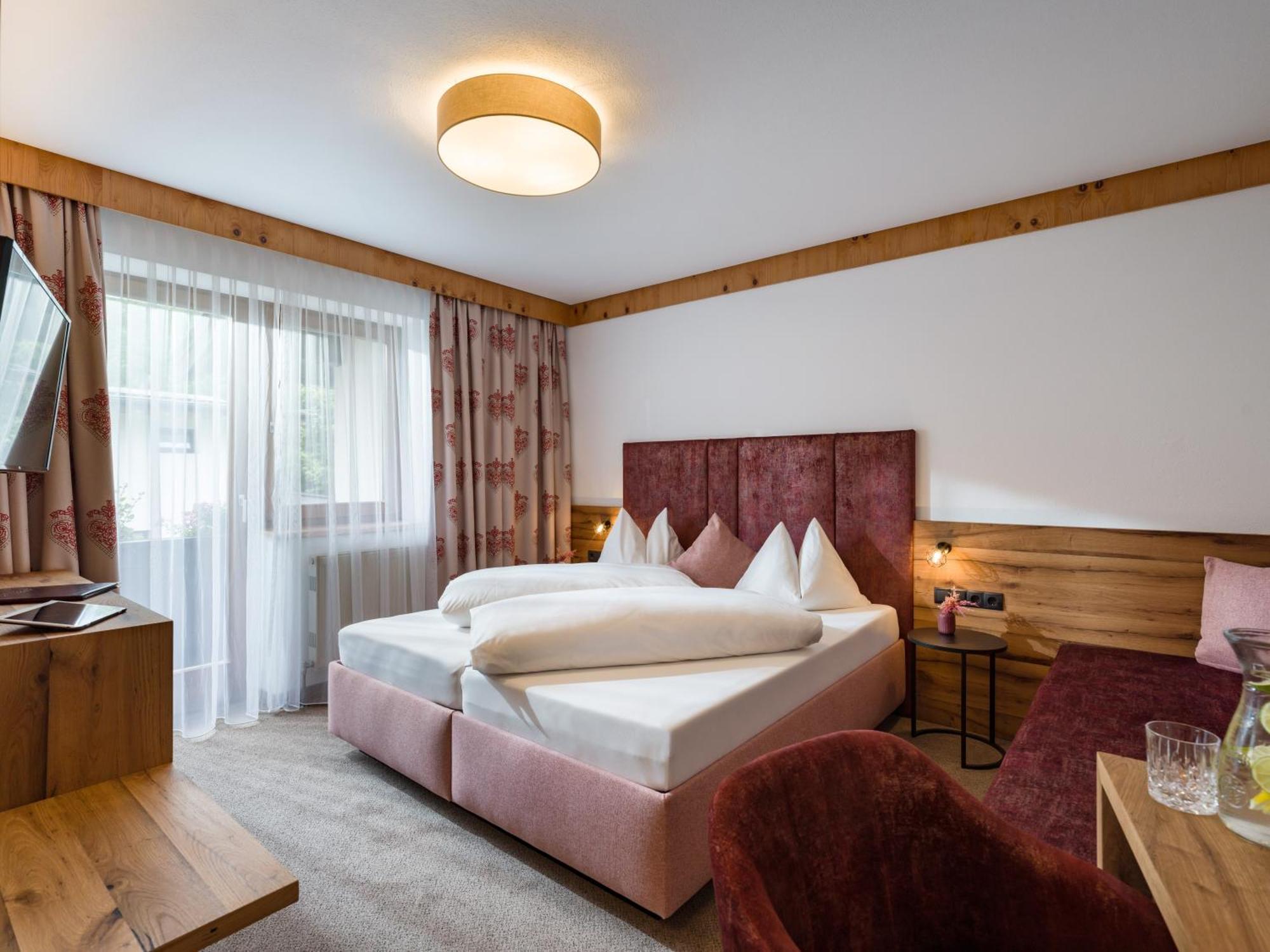 פוגן Hotel Landhaus Zillertal מראה חיצוני תמונה