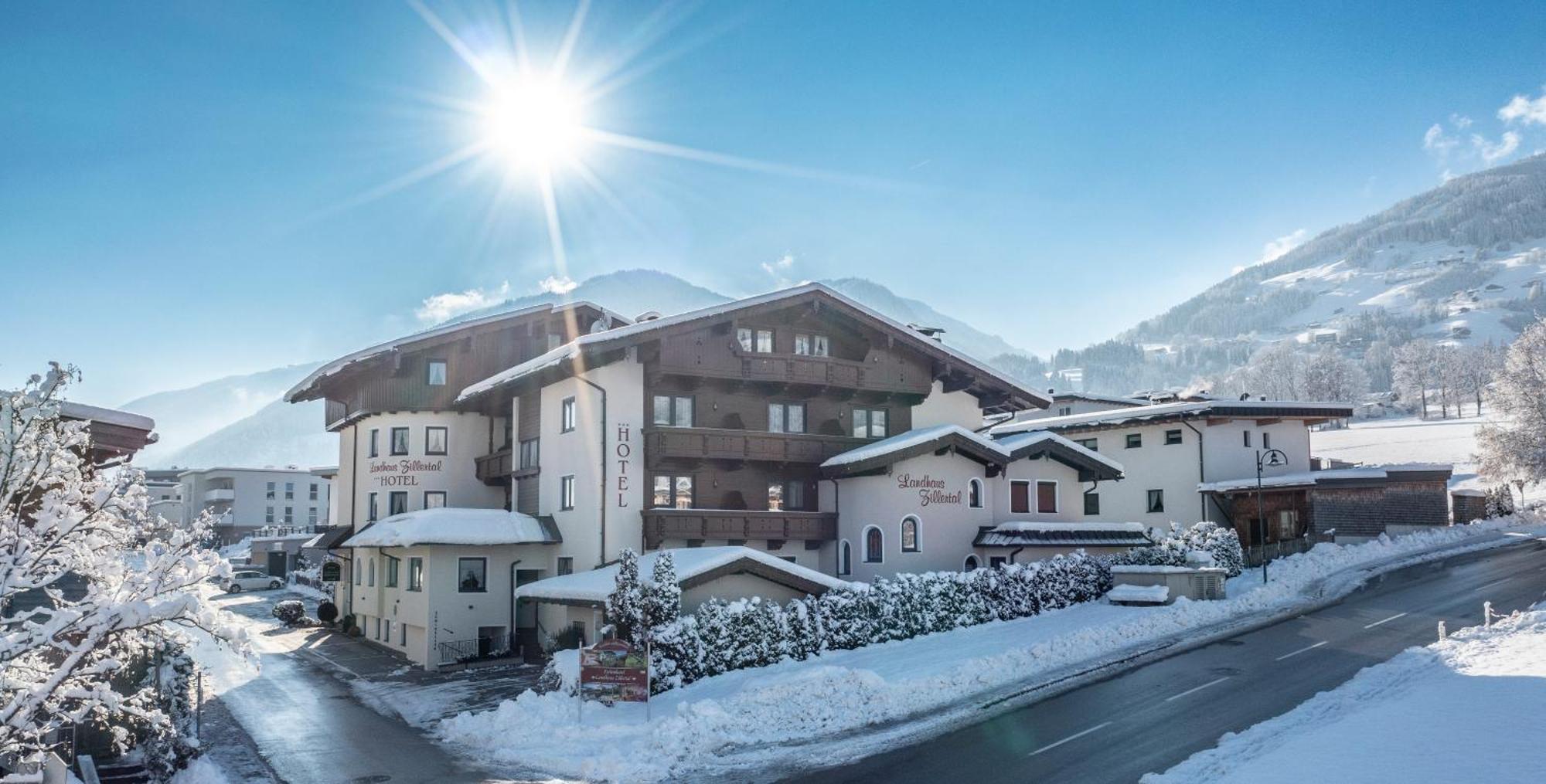 פוגן Hotel Landhaus Zillertal מראה חיצוני תמונה